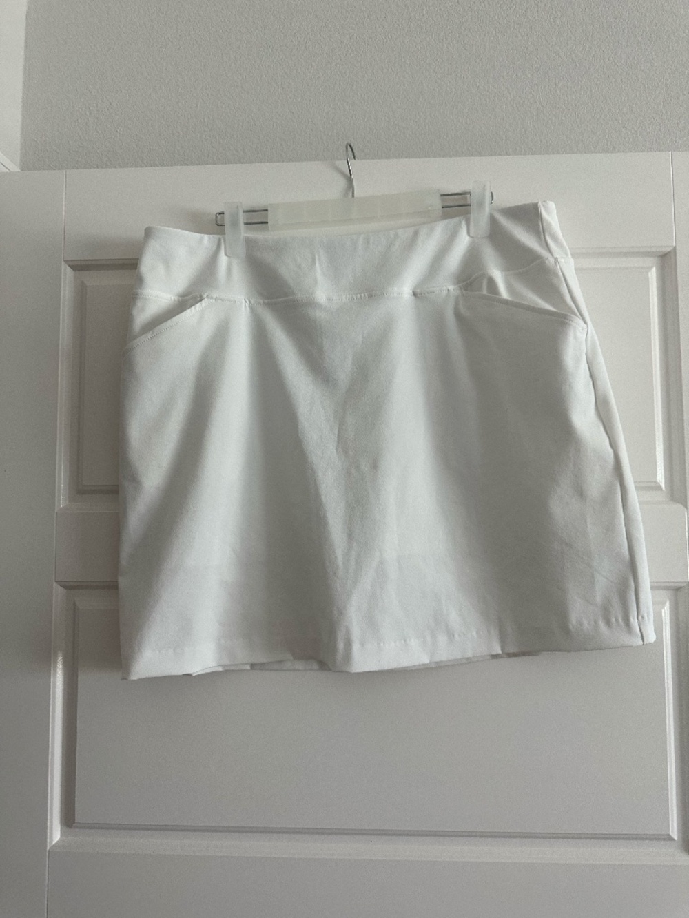 Lilly Pulitzer Luxletic 14 Monica Skort in White